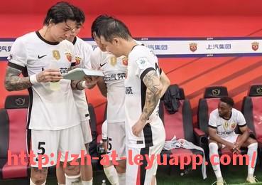 乐鱼体育入口-火箭队夏季联赛完整名单与表现亮点回顾